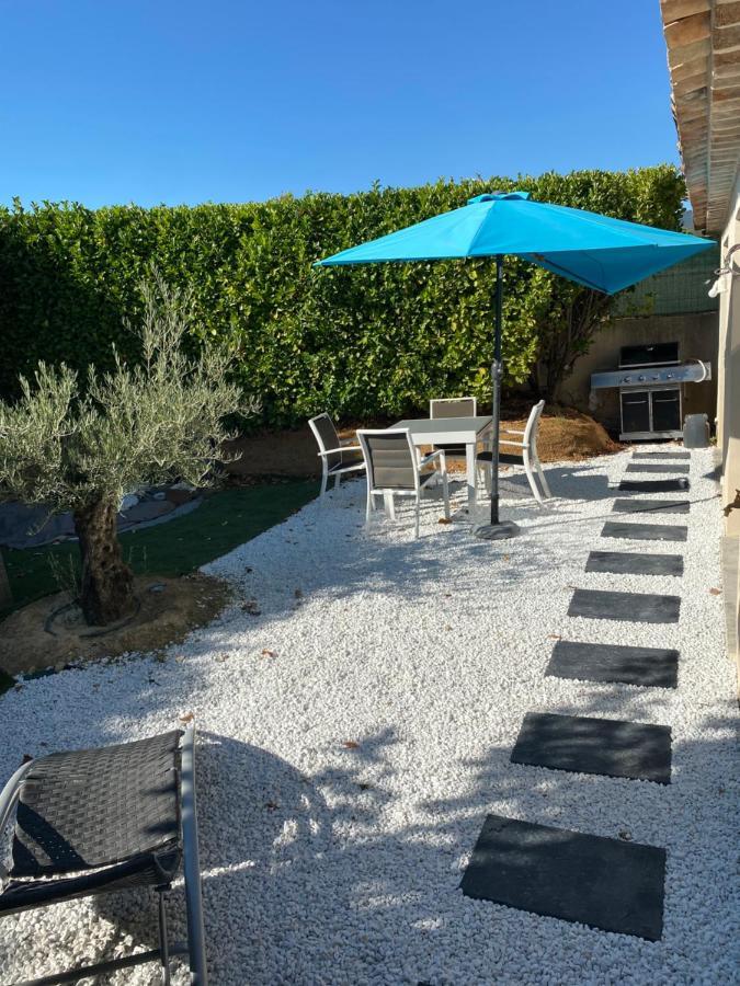 Petit Nid Douillet En Luberon Avec Spa Ansouis Luaran gambar