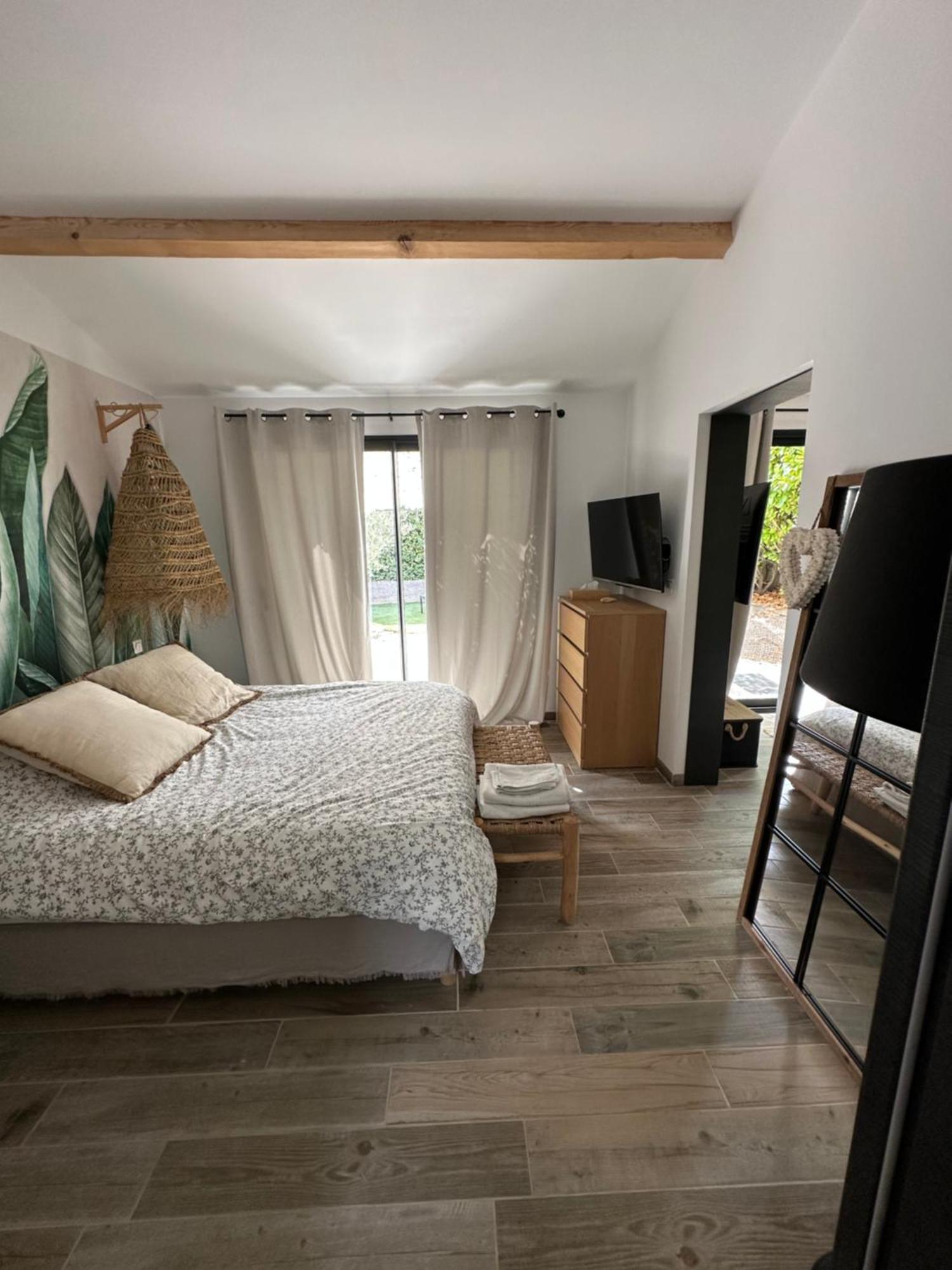 Petit Nid Douillet En Luberon Avec Spa Ansouis Luaran gambar